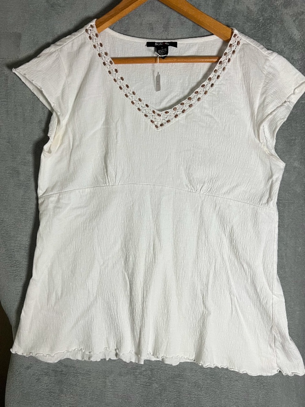 Style & Co V-Neck‎ Cap Sleeve Top Boho Size Large with beads